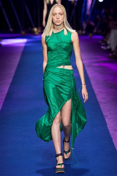 sfilata versace 2017 youtube